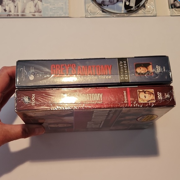 Grey's Anatomny DVD Series Sets 1 thru 4 (3 & 4 unopened in plastic) - Picture 5 of 5